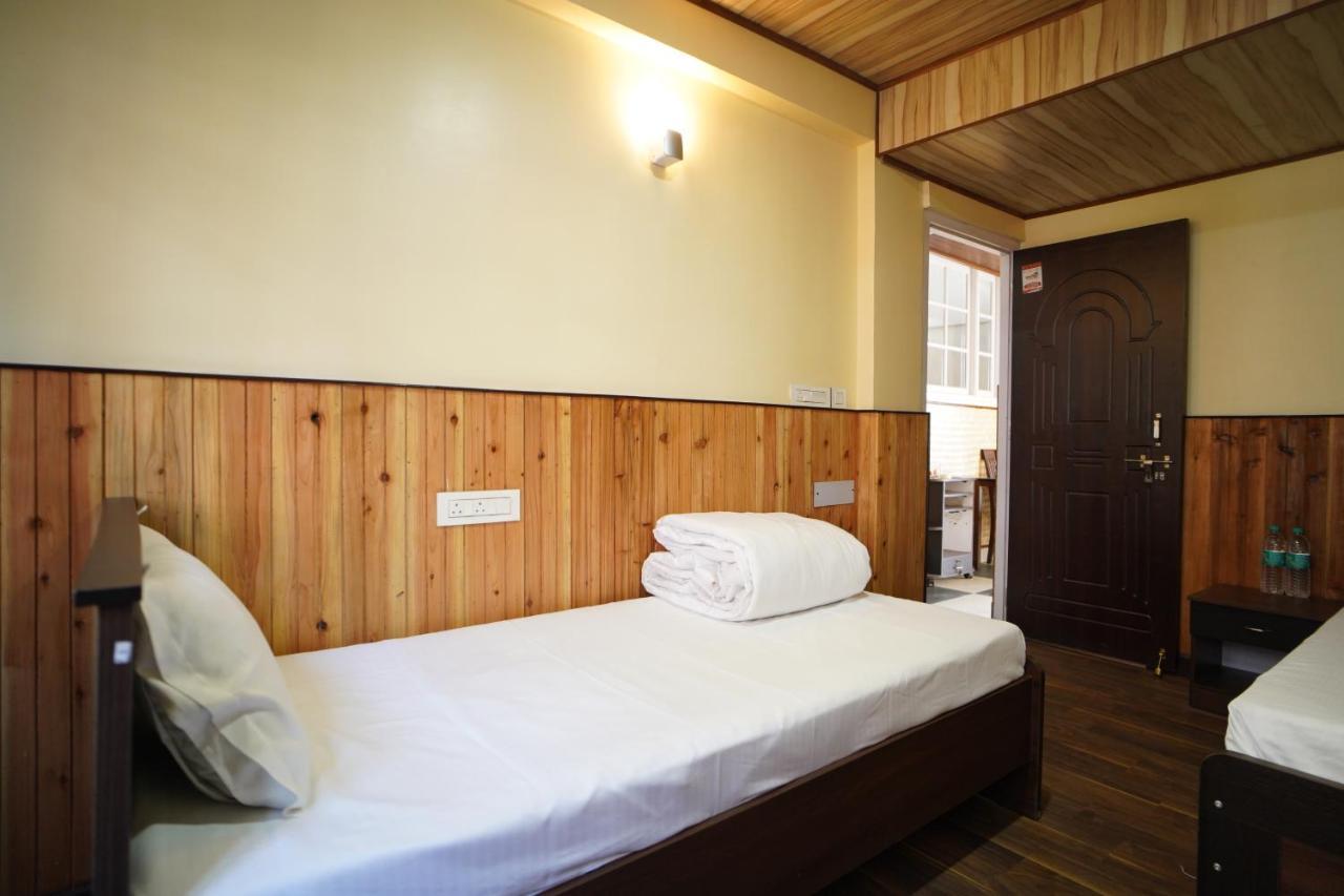 Hotel Hill Queen Near Sherpa Gumba Darjeeling Mall 5 Min Couple Friendly Exterior foto