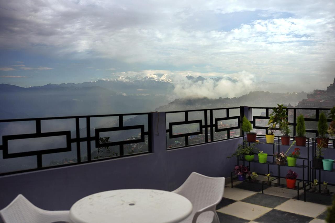 Hotel Hill Queen Near Sherpa Gumba Darjeeling Mall 5 Min Couple Friendly Exterior foto